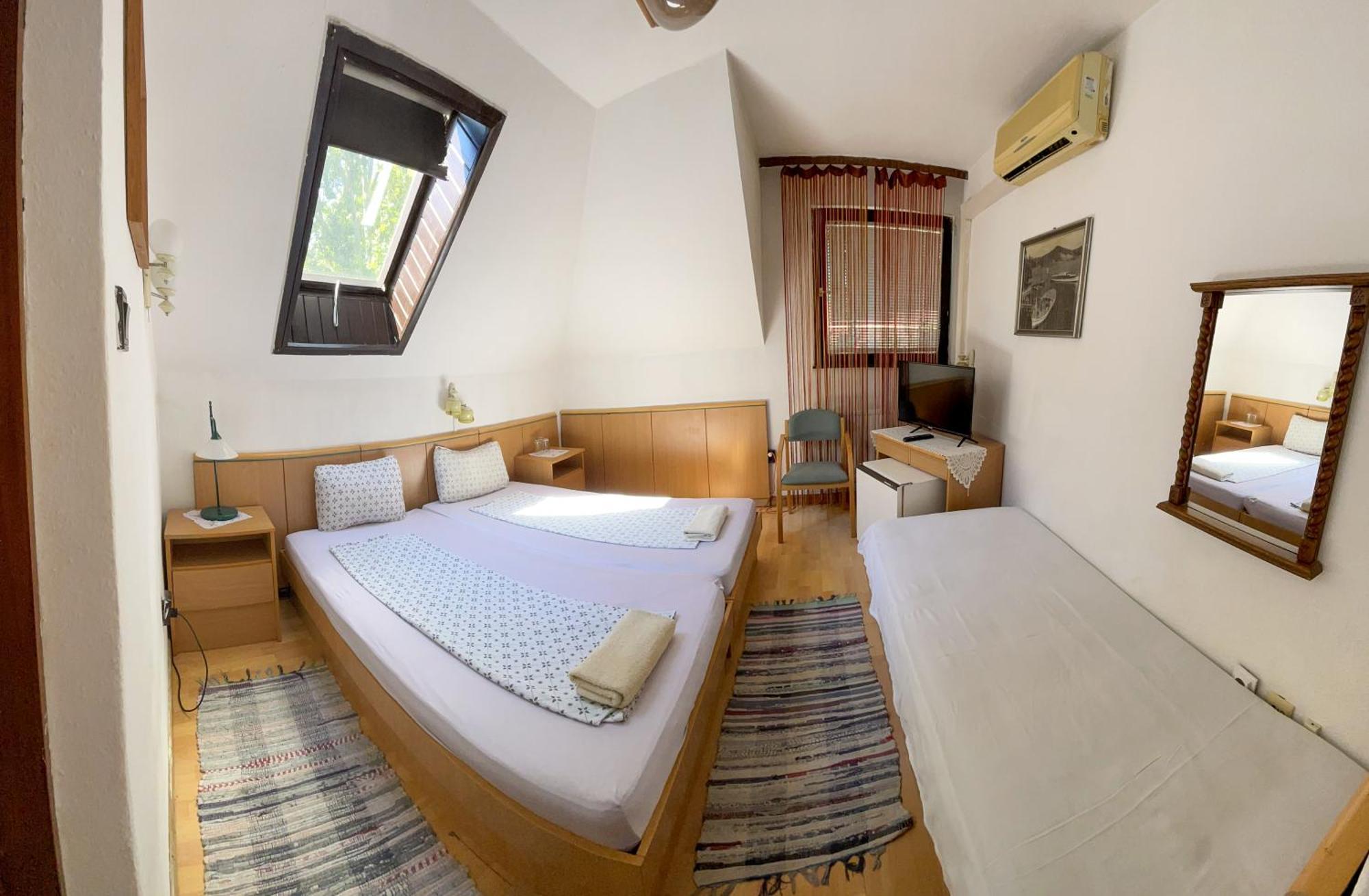 Pestujhely Panzio-Etterem Hotel Budapest Luaran gambar