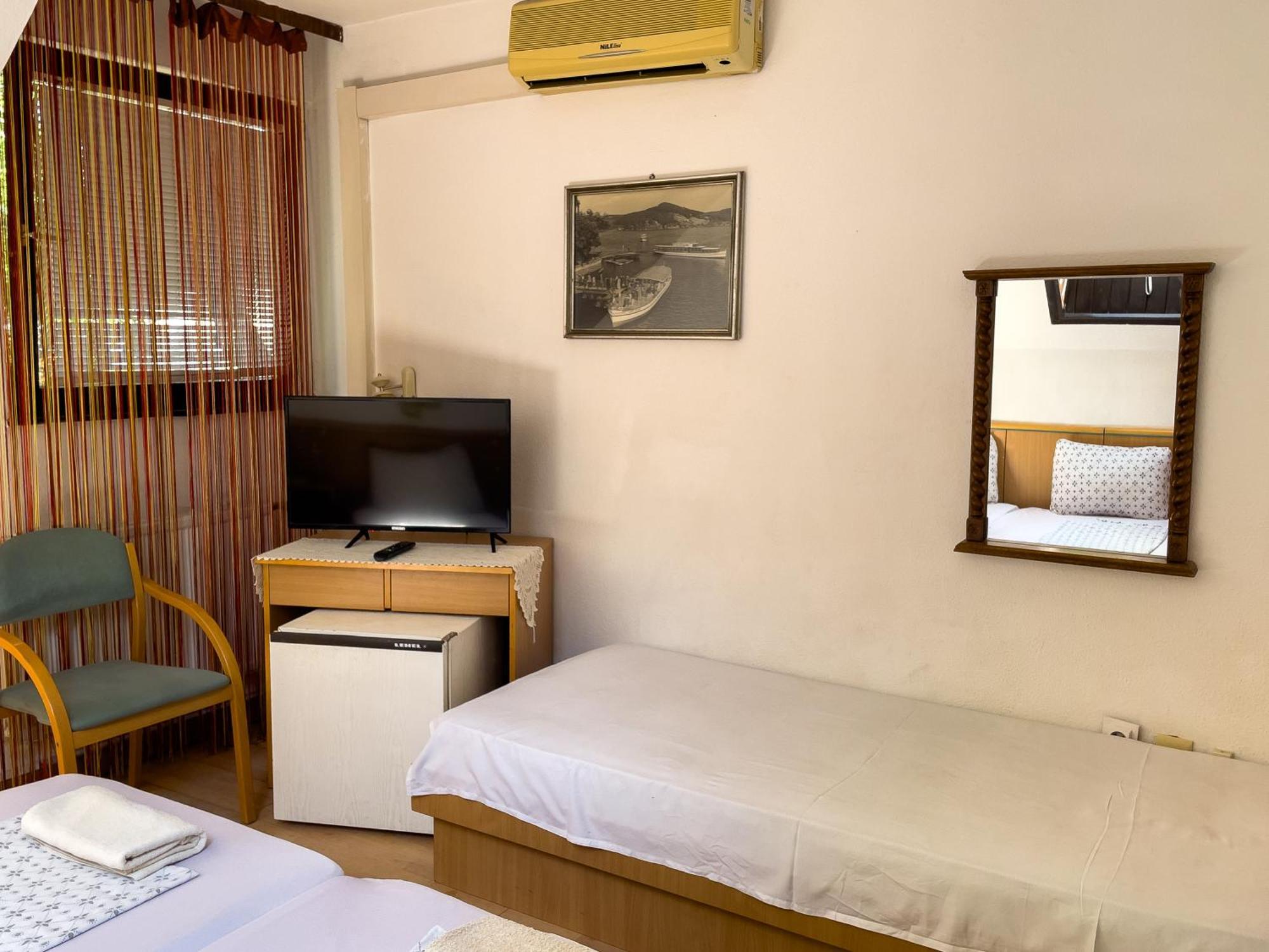 Pestujhely Panzio-Etterem Hotel Budapest Luaran gambar